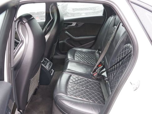 Used 2019 Audi S4 Prestige w/ Prestige Package image 16