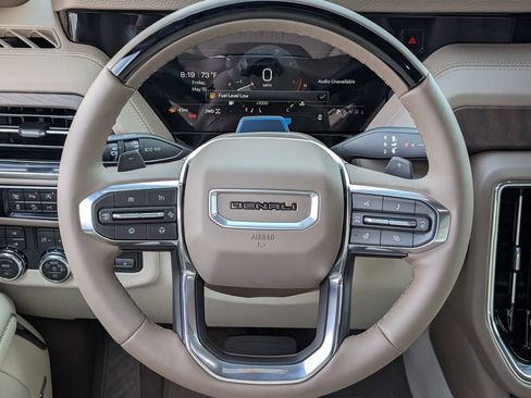 New 2026 GMC Yukon XL Denali w/ Denali Reserve Package AWD/4WD image 10