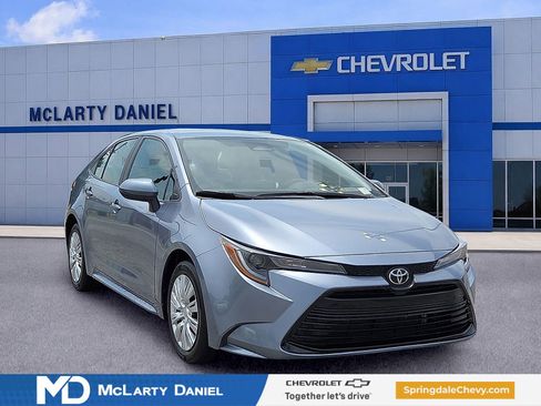 Used 2024 Toyota Corolla LE FWD image 1