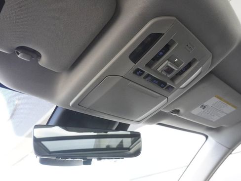 Used 2022 Toyota Highlander Platinum image 16