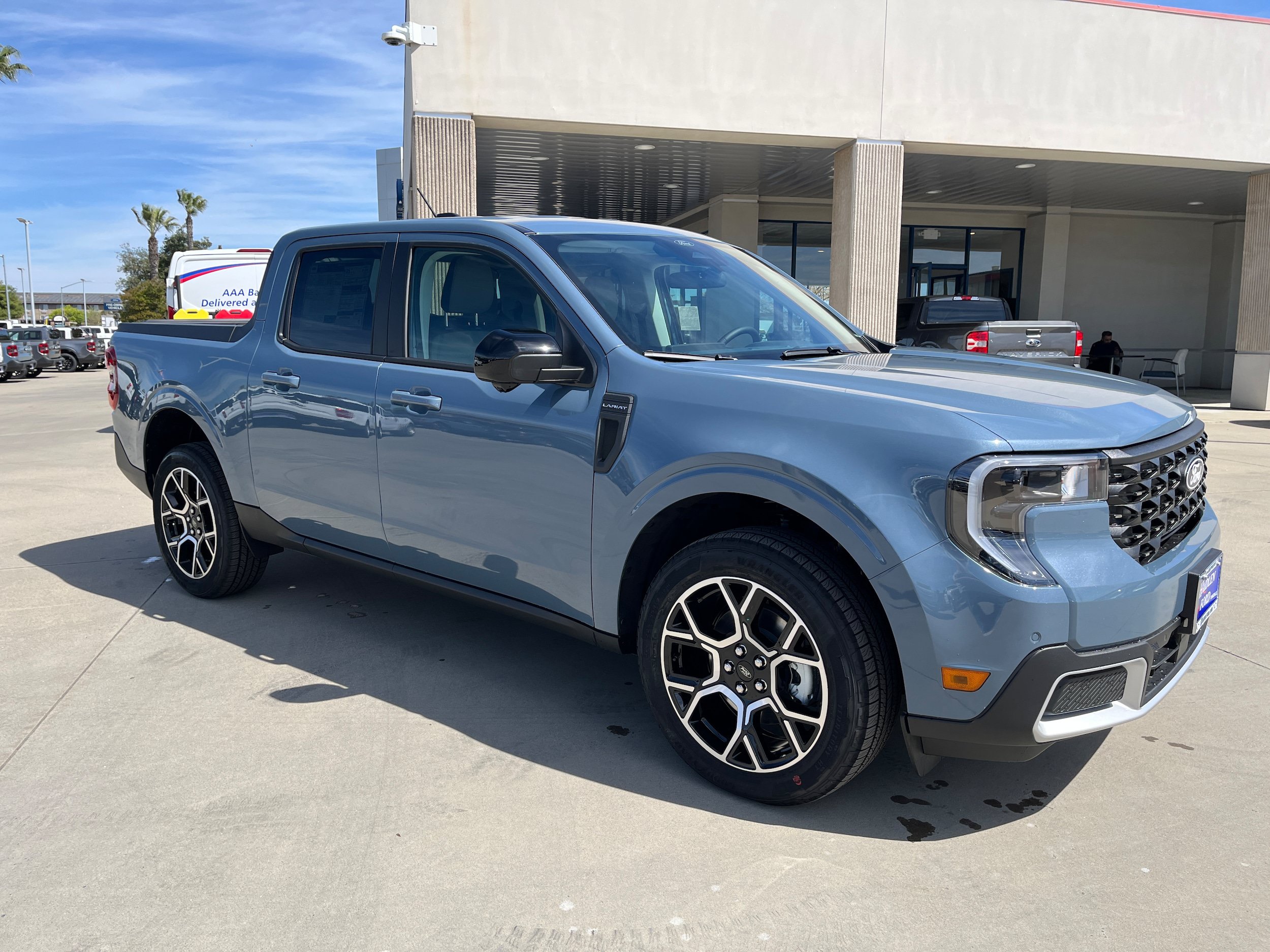 New 2026 Ford Maverick Lariat w/ 4K Tow Package AWD/4WD image 4