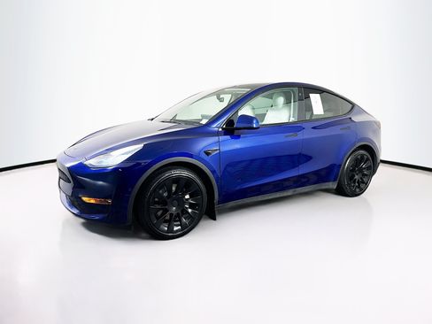 Used 2021 Tesla Model Y Long Range AWD/4WD image 3