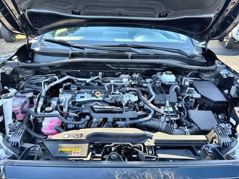 Used 2024 Toyota Corolla Cross XSE image 33
