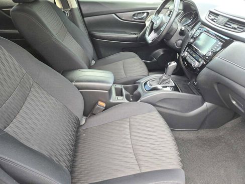 Used 2018 Nissan Rogue SV FWD image 15