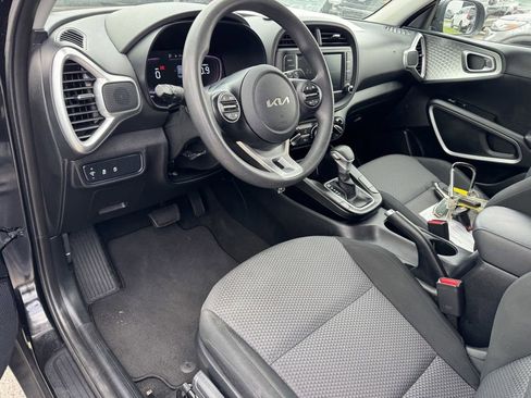 Used 2024 Kia Soul LX w/ Option Group 015 FWD image 13
