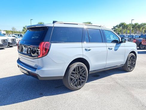 New 2026 Ford Expedition Platinum w/ Stealth Performance Package image 9