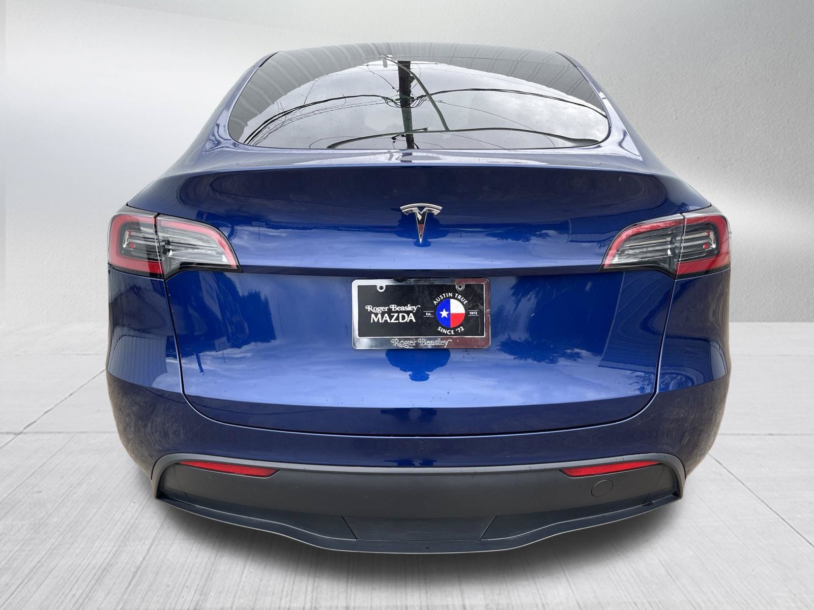 Used 2024 Tesla Model Y 2WD image 9