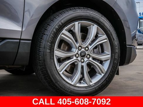 Used 2023 Ford Edge Titanium AWD/4WD image 9