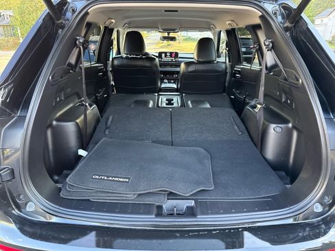 Used 2024 Mitsubishi Outlander SE image 17