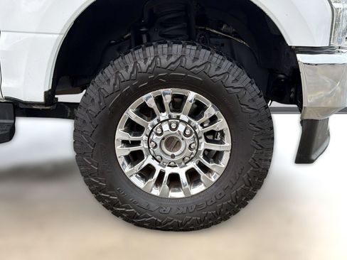 Used 2020 Ford F250 XLT w/ XLT Premium Package AWD/4WD image 13
