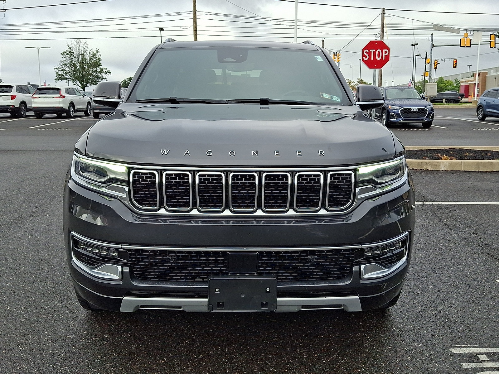 Used 2022 Jeep Wagoneer Series II w/ Premium Group I AWD/4WD image 2