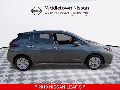 Used 2019 Nissan Leaf S w/ S Charge Package FWD image 2