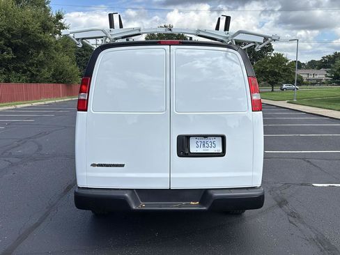 Used 2025 Chevrolet Express 2500 w/ Driver Convenience Package RWD image 6