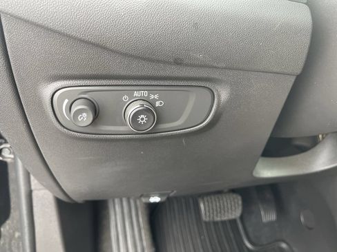 Used 2024 Chevrolet Equinox LT FWD image 17