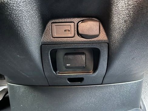 Used 2024 Mercedes-Benz Sprinter 2500 image 42