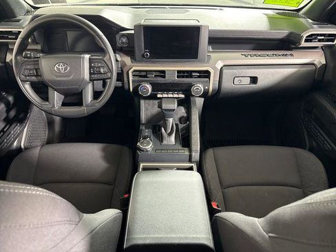 Certified 2024 Toyota Tacoma SR5 AWD/4WD image 24