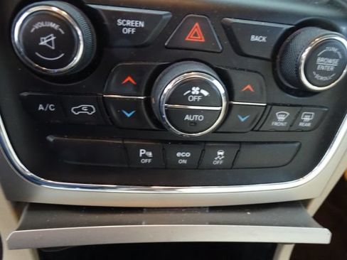 Used 2015 Jeep Grand Cherokee Limited AWD/4WD image 14