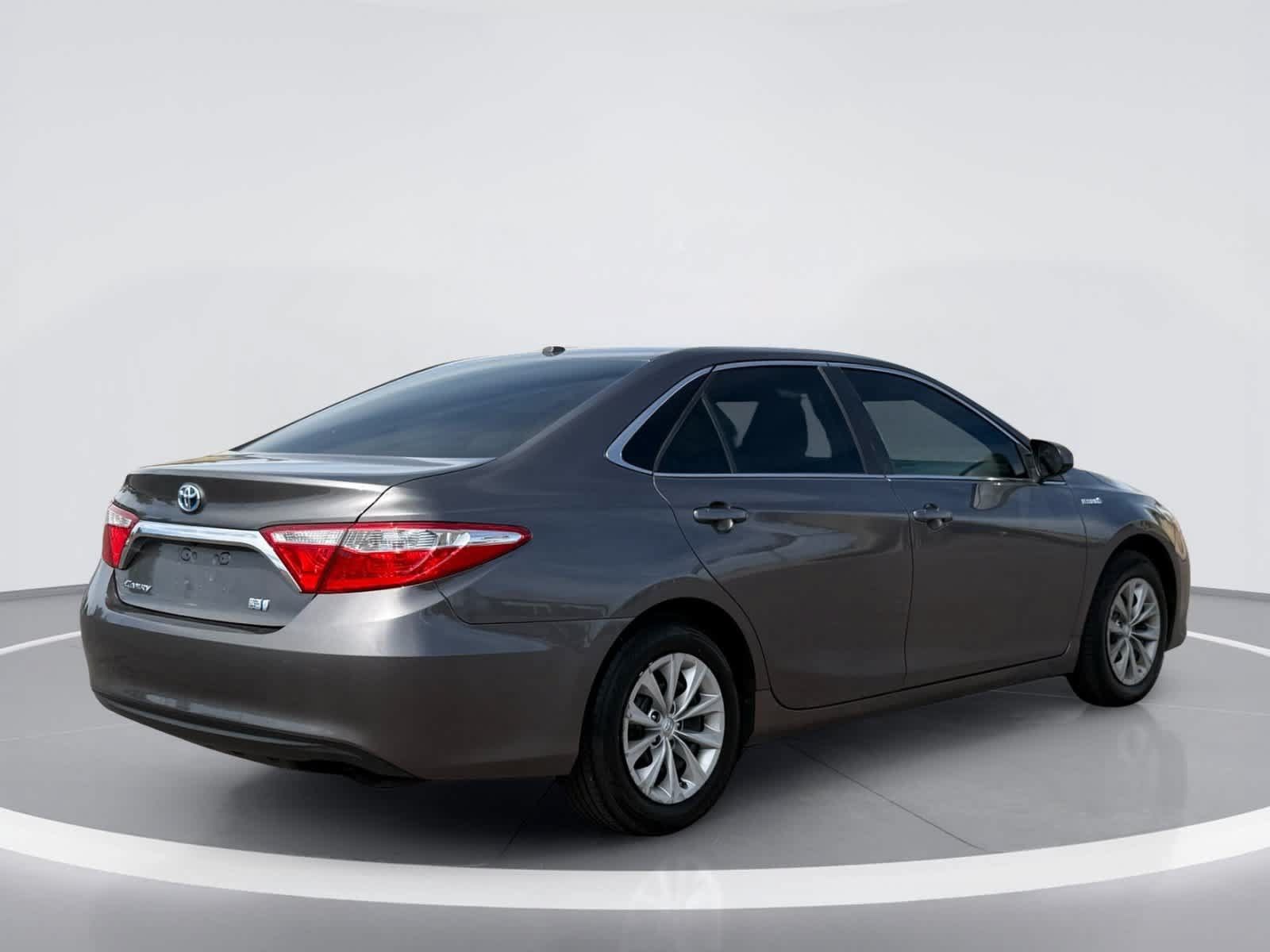 Used 2017 Toyota Camry XLE FWD image 6