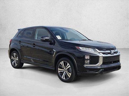 Used 2022 Mitsubishi Outlander Sport SE image 3