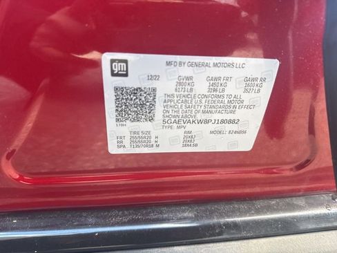 Used 2023 Buick Enclave Essence w/ Experience Buick Package image 4