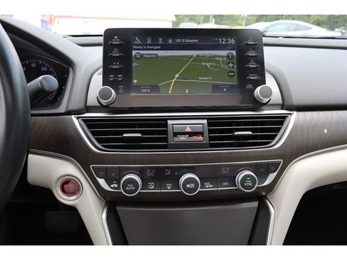 Used 2018 Honda Accord Touring image 28