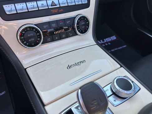 Used 2013 Mercedes-Benz SL 550 w/ Premium Pkg image 26
