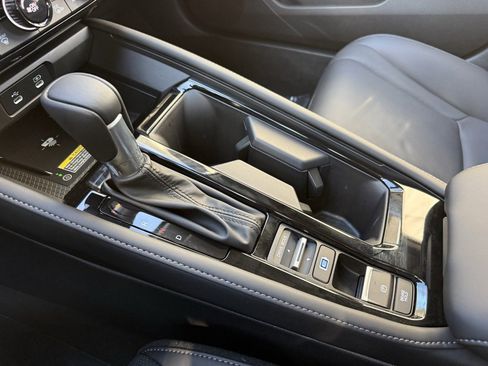 Certified 2025 Honda Accord Touring image 27