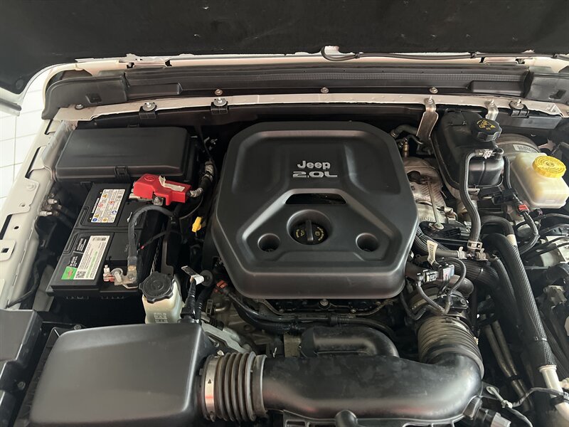 Used 2019 Jeep Wrangler Unlimited Sahara AWD/4WD image 31