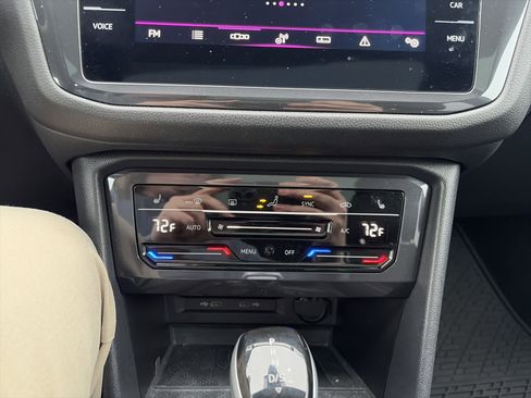Certified 2024 Volkswagen Tiguan SE R-Line image 29