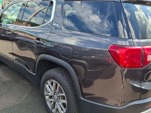 Used 2018 GMC Acadia SLE AWD/4WD image 4