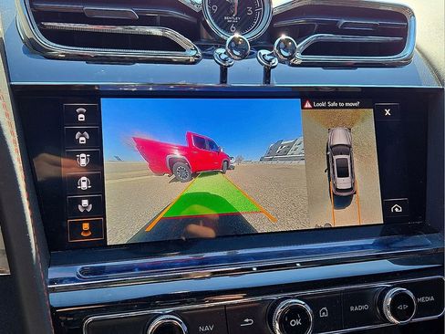 Used 2021 Bentley Bentayga Speed image 31