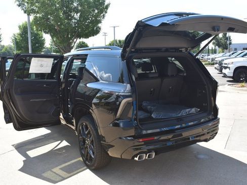 New 2026 Chevrolet Traverse RS w/ LPO, Floor Liner Package FWD image 18