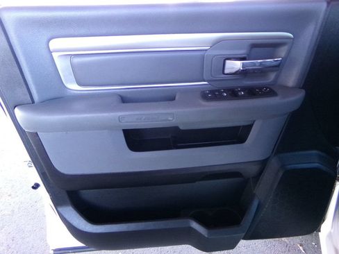 Used 2019 RAM 1500 Big Horn AWD/4WD image 18