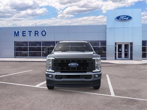 New 2026 Ford F250 XL w/ XL Chrome Package AWD/4WD image 7