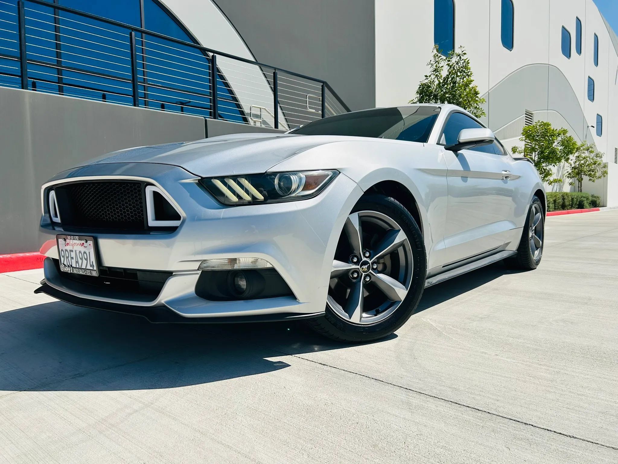 Used 2015 Ford Mustang Coupe w/ Equipment Group 051A RWD image 1