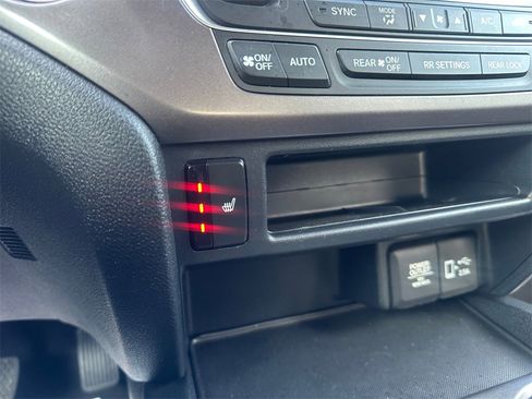 Used 2021 Honda Pilot EX image 23