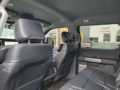 Used 2024 Ford F250 Lariat w/ Lariat Ultimate Package image 27