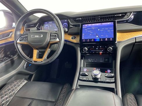 Used 2023 Jeep Grand Cherokee L Summit image 15