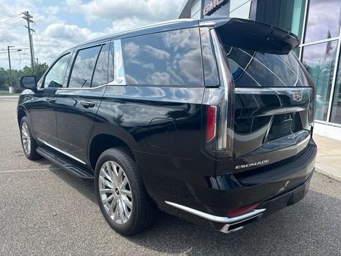Used 2024 Cadillac Escalade Premium Luxury w/ Performance Package AWD/4WD image 5