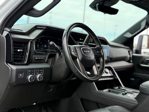 Used 2024 GMC Sierra 2500 AT4 w/ AT4 Premium Plus Package AWD/4WD image 12