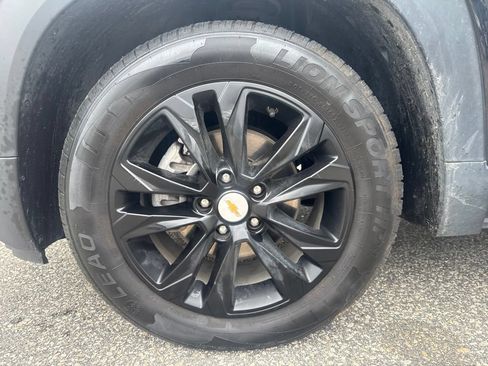Used 2023 Chevrolet TrailBlazer LS FWD image 23