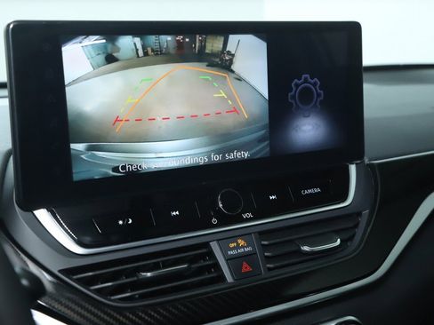 Used 2024 Nissan Altima 2.5 SR w/ SR Premium Package image 32