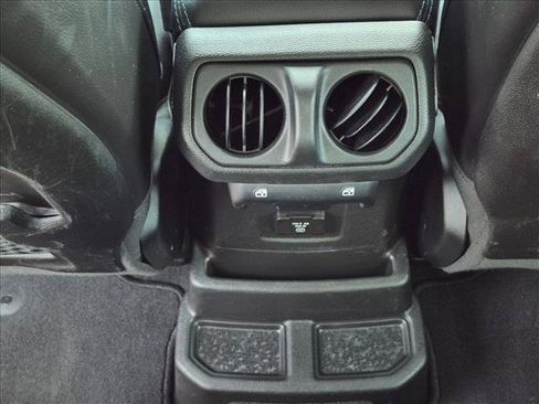 Used 2023 Jeep Wrangler Unlimited Rubicon 4xe w/ Cold Weather Group AWD/4WD image 17