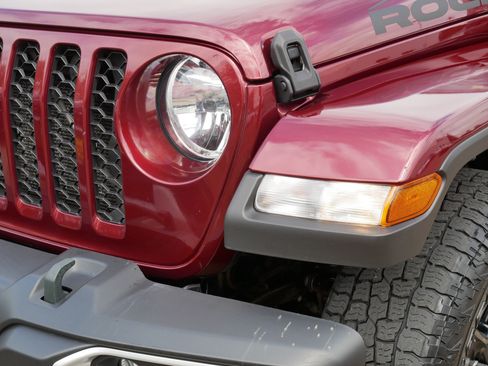 Used 2021 Jeep Gladiator Sport AWD/4WD image 16