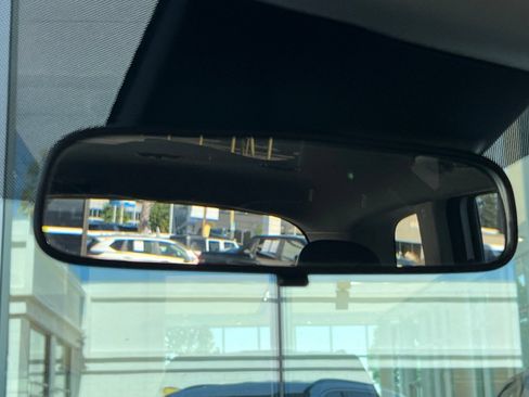 Used 2024 Kia Telluride S FWD image 25