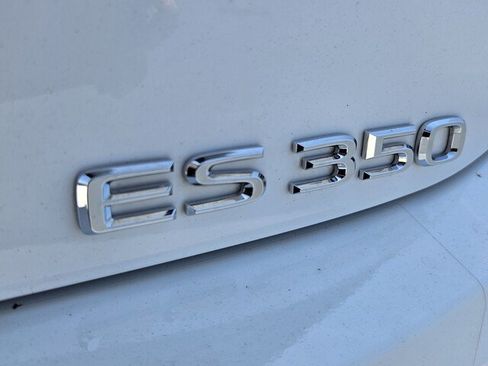 Certified 2025 Lexus ES 350 w/ Accessory Package (Z2) FWD image 35
