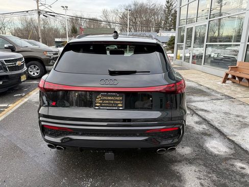 Used 2025 Audi SQ5 Premium Plus w/ Premium Plus Package image 8