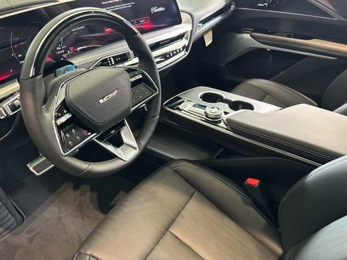 New 2026 Cadillac Lyriq V image 10