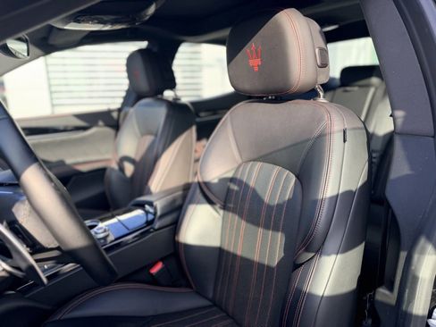 Used 2019 Maserati Ghibli S Q4 image 11