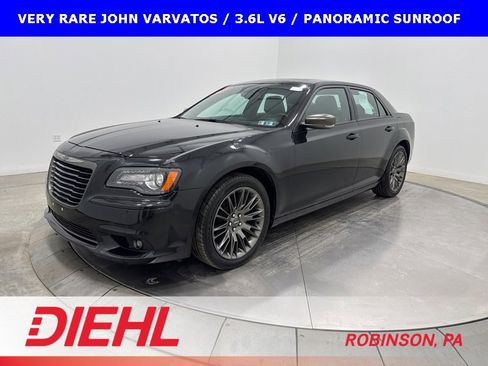 Used 2013 Chrysler 300 C image 3
